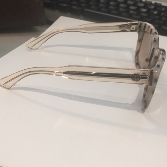 Authentic Gucci sunglasses - Picture 4 of 8